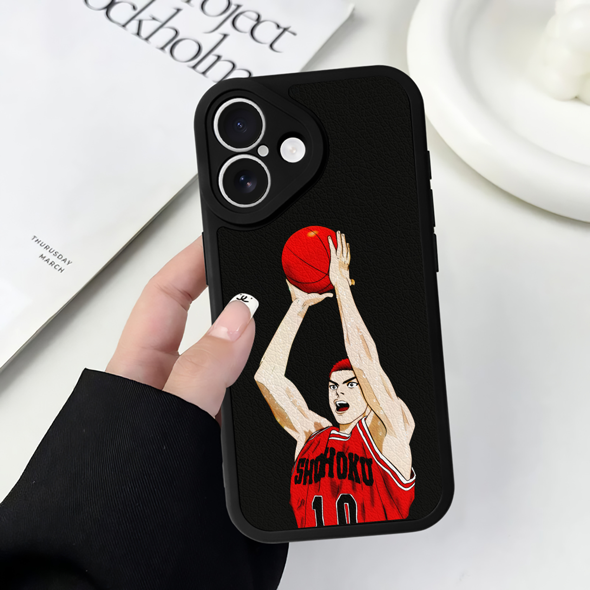 （画像用） SLAM DUNK／スラムダンク 【iPhone 16シリーズ対応】シリコンスマホケース（レザー調） 材質：シリコン